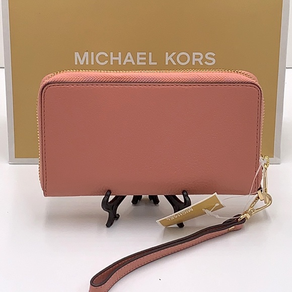 MICHAEL KORS LARGE FLAT MULTIFUNCTIONAL PHONE CASE SUNSET ROSE COLOR - Picture 3 of 14
